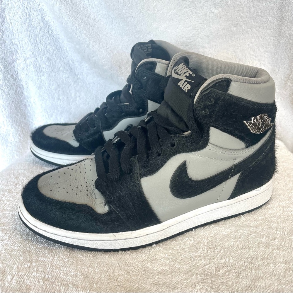 Jordan Nike Sneakers Women 6.5 Grey Black shoes DZ22523-001 Authentic air